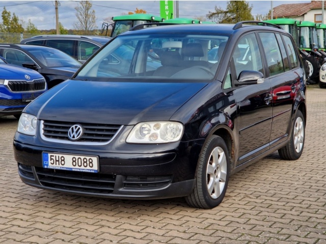 Volkswagen Touran 2.0TDi 103KW DSG STK 