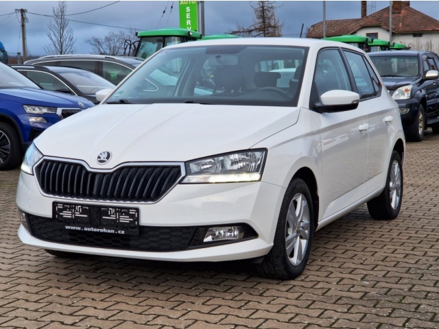 Škoda Fabia 1.0i KLIMA KAMERA VÝHŘEV 